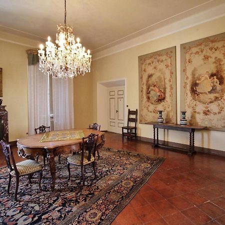 Castello Di Sovicille - Residenza D'Epoca Bed & Breakfast エクステリア 写真