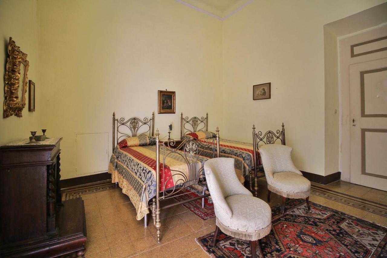 Castello Di Sovicille - Residenza D'Epoca Bed & Breakfast エクステリア 写真
