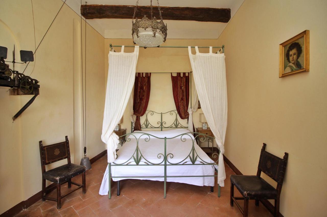 Castello Di Sovicille - Residenza D'Epoca Bed & Breakfast エクステリア 写真