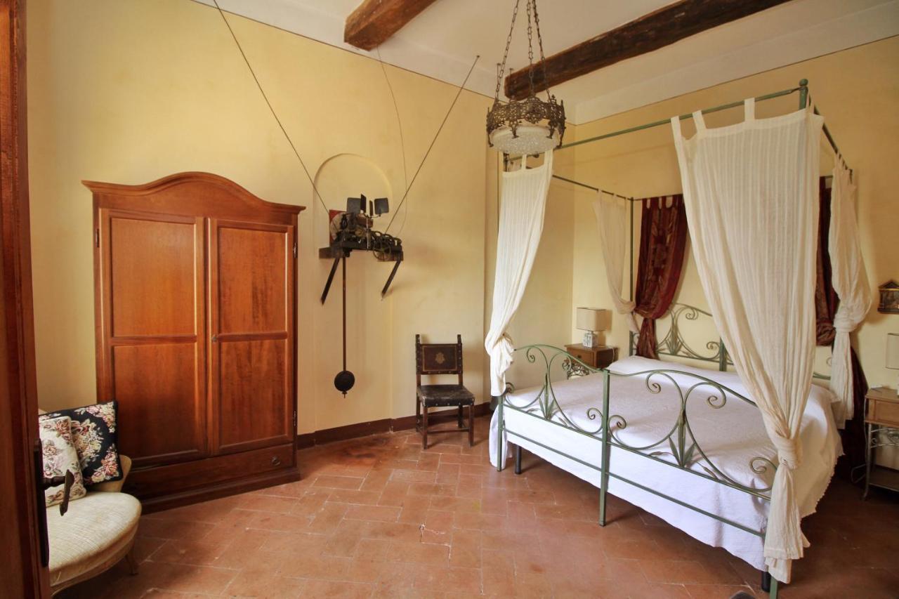 Castello Di Sovicille - Residenza D'Epoca Bed & Breakfast エクステリア 写真