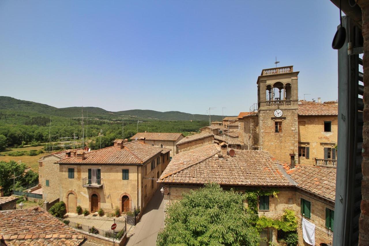 Castello Di Sovicille - Residenza D'Epoca Bed & Breakfast エクステリア 写真