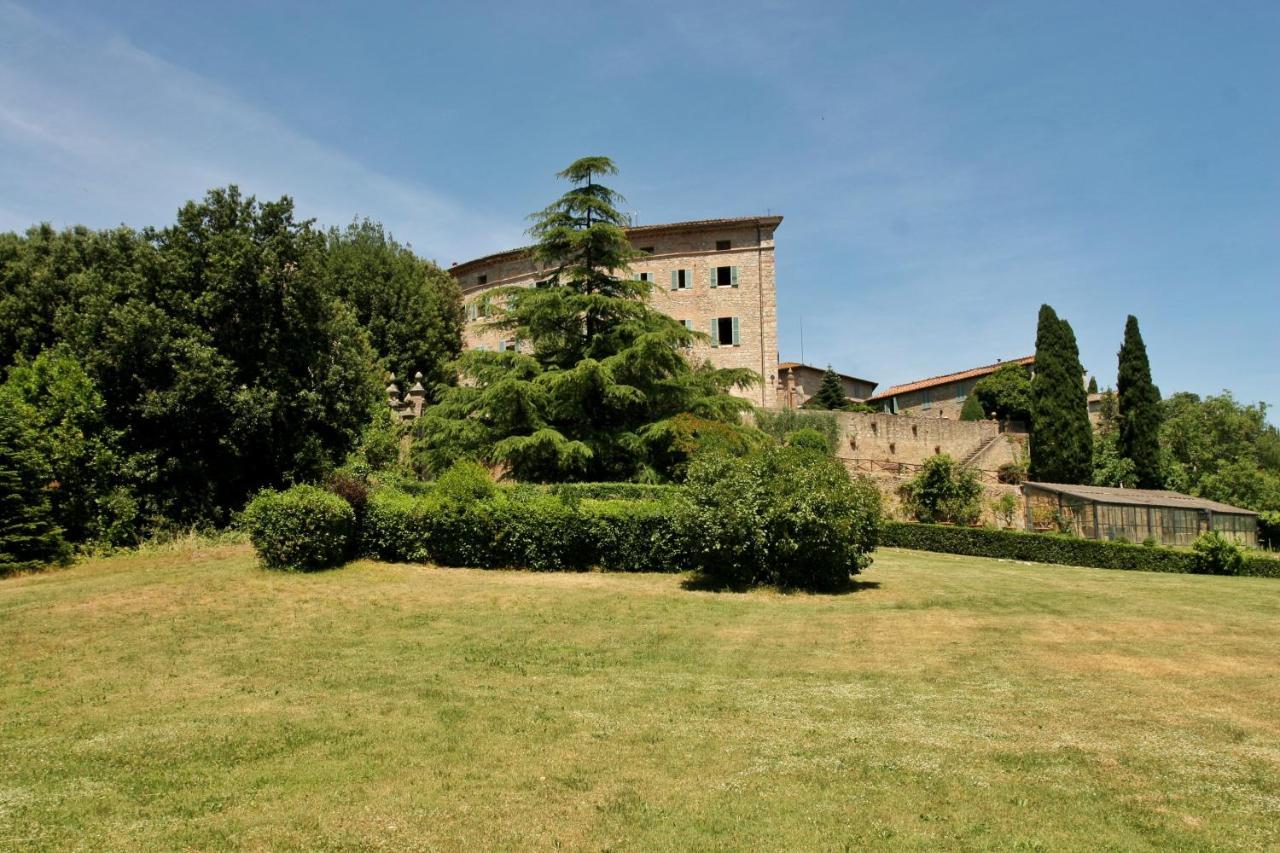 Castello Di Sovicille - Residenza D'Epoca Bed & Breakfast エクステリア 写真