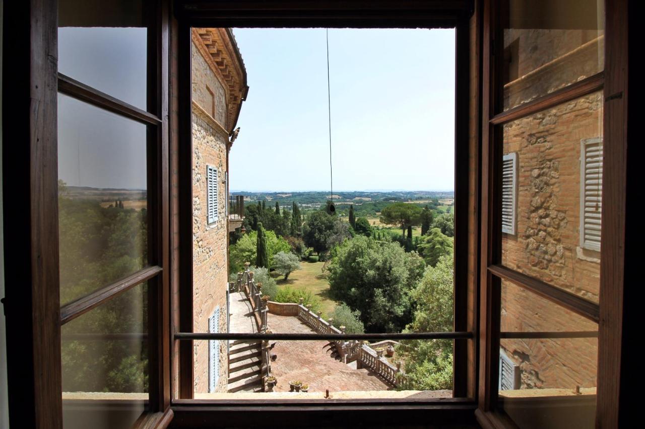 Castello Di Sovicille - Residenza D'Epoca Bed & Breakfast エクステリア 写真