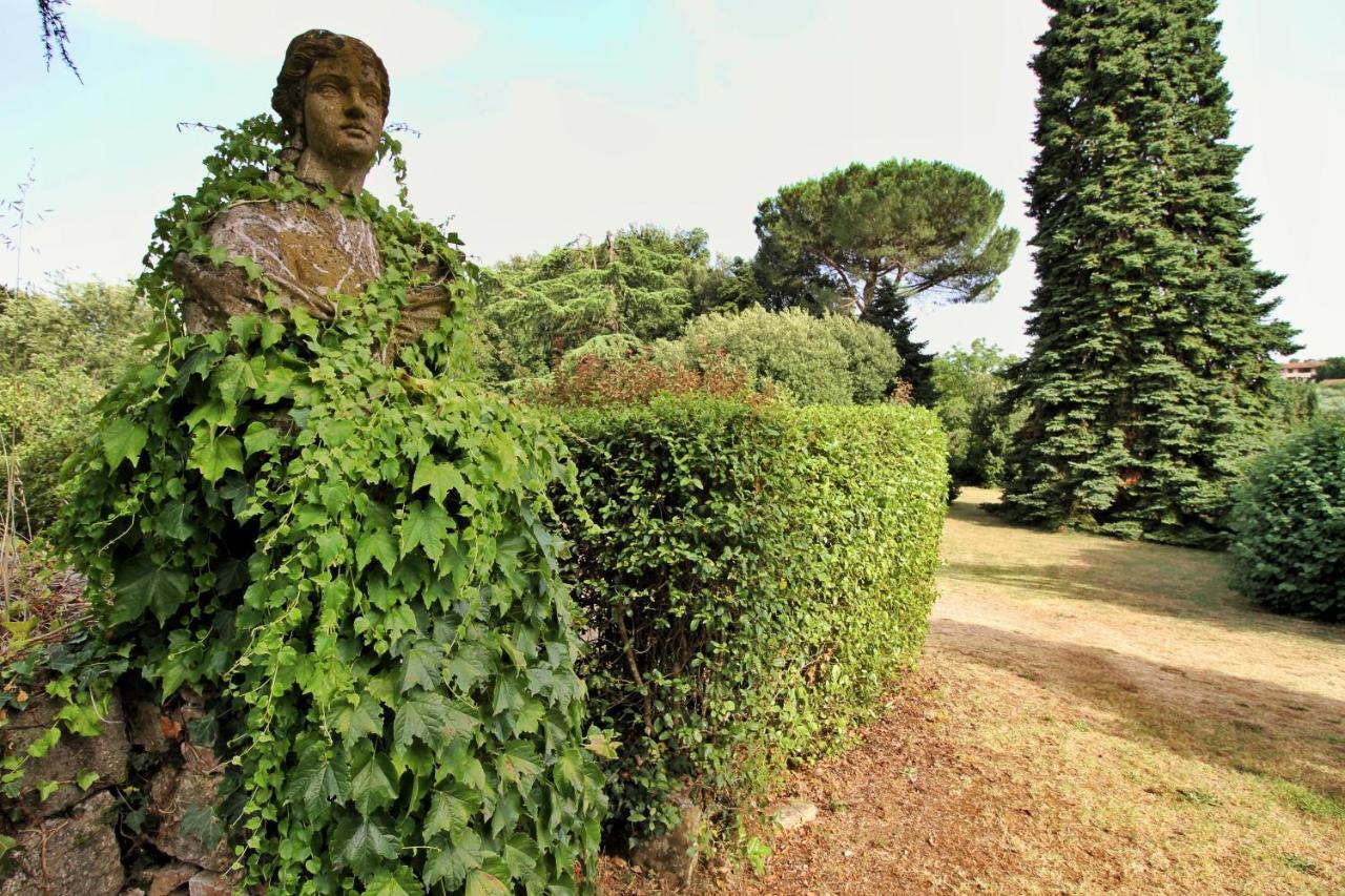 Castello Di Sovicille - Residenza D'Epoca Bed & Breakfast エクステリア 写真