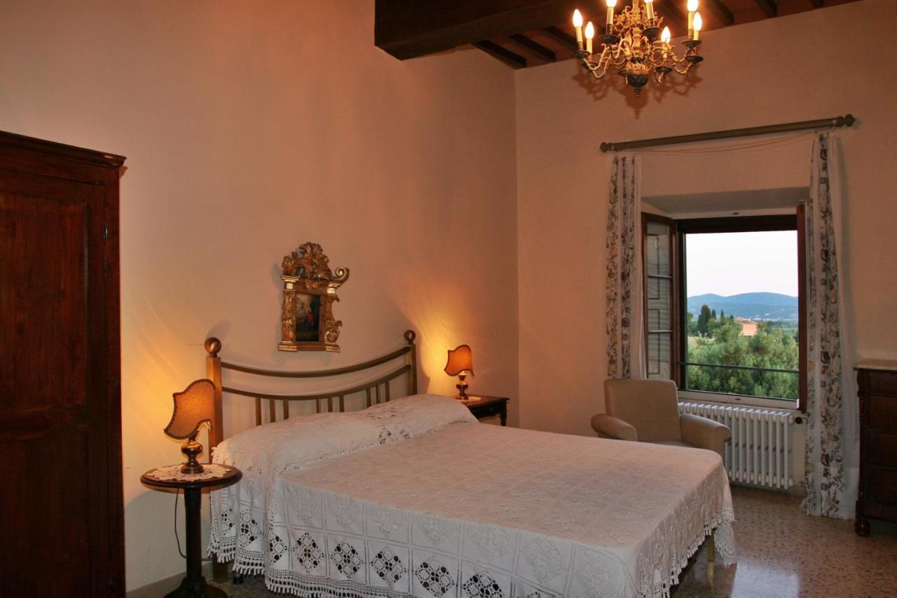 Castello Di Sovicille - Residenza D'Epoca Bed & Breakfast エクステリア 写真