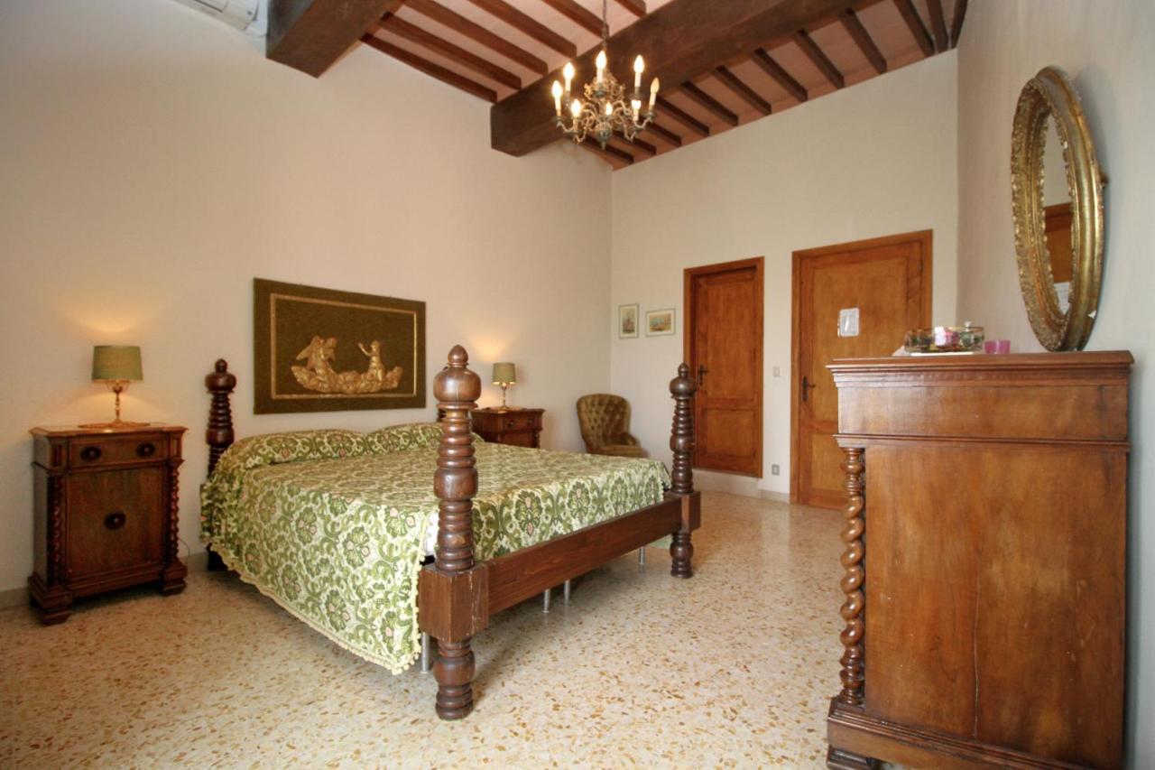 Castello Di Sovicille - Residenza D'Epoca Bed & Breakfast エクステリア 写真