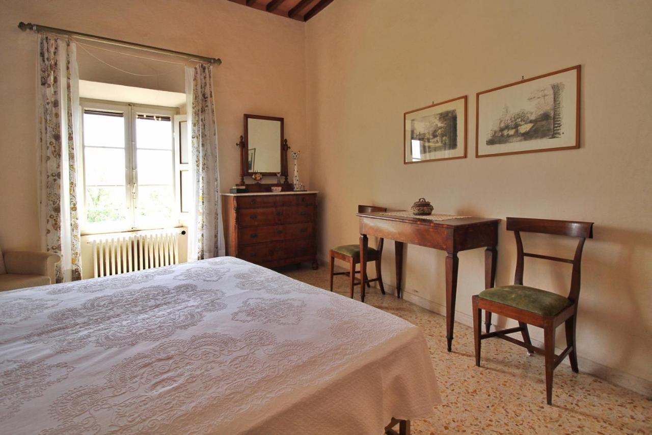 Castello Di Sovicille - Residenza D'Epoca Bed & Breakfast エクステリア 写真