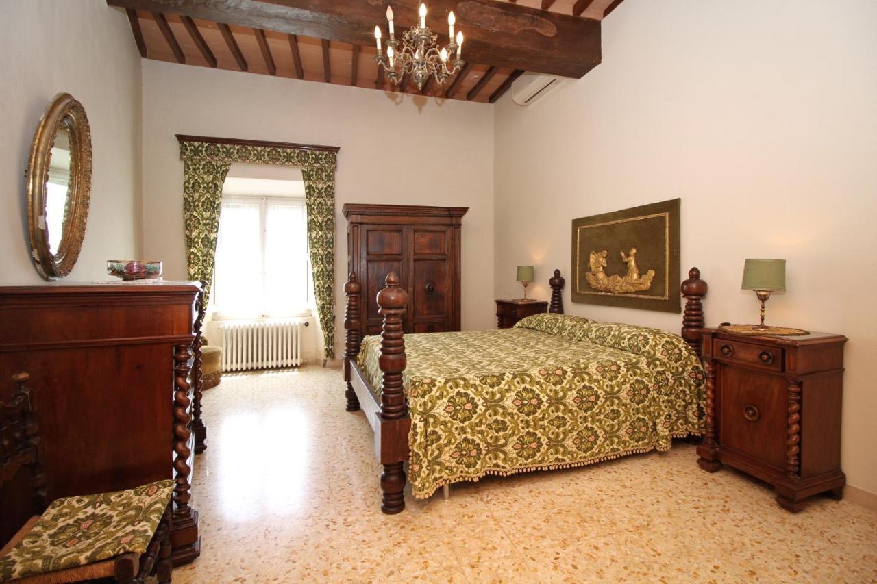 Castello Di Sovicille - Residenza D'Epoca Bed & Breakfast エクステリア 写真