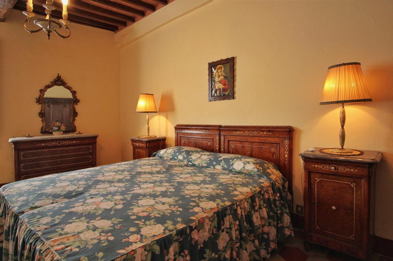 Castello Di Sovicille - Residenza D'Epoca Bed & Breakfast エクステリア 写真