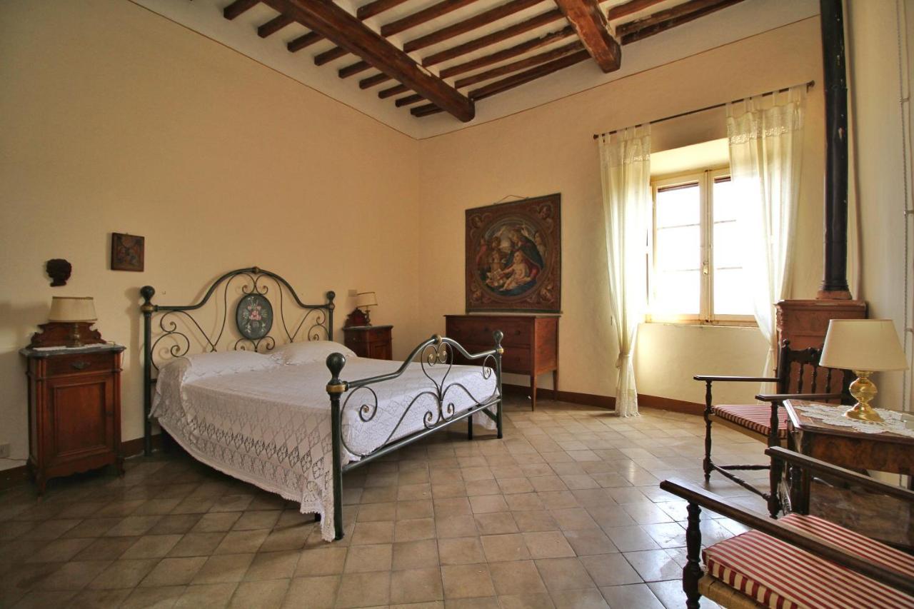 Castello Di Sovicille - Residenza D'Epoca Bed & Breakfast エクステリア 写真