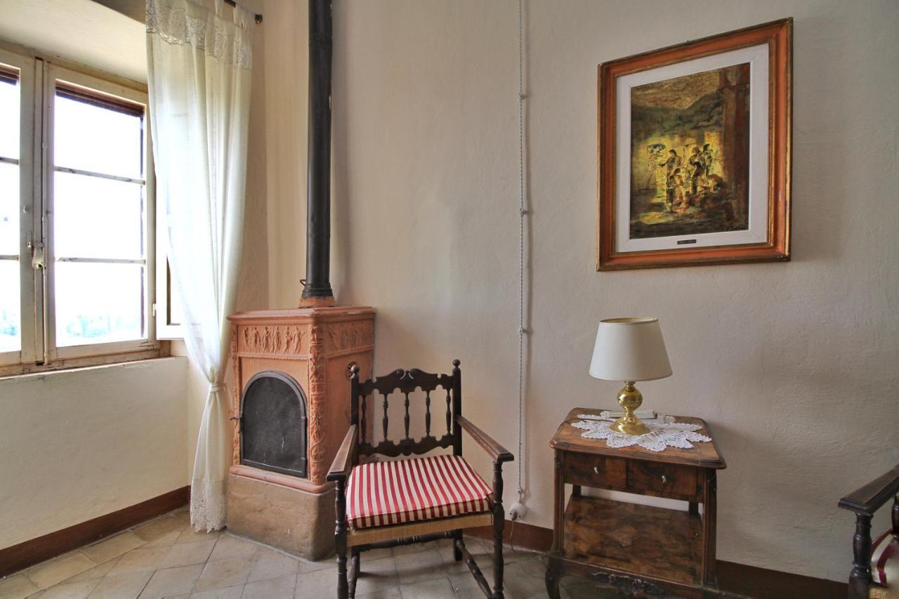 Castello Di Sovicille - Residenza D'Epoca Bed & Breakfast エクステリア 写真
