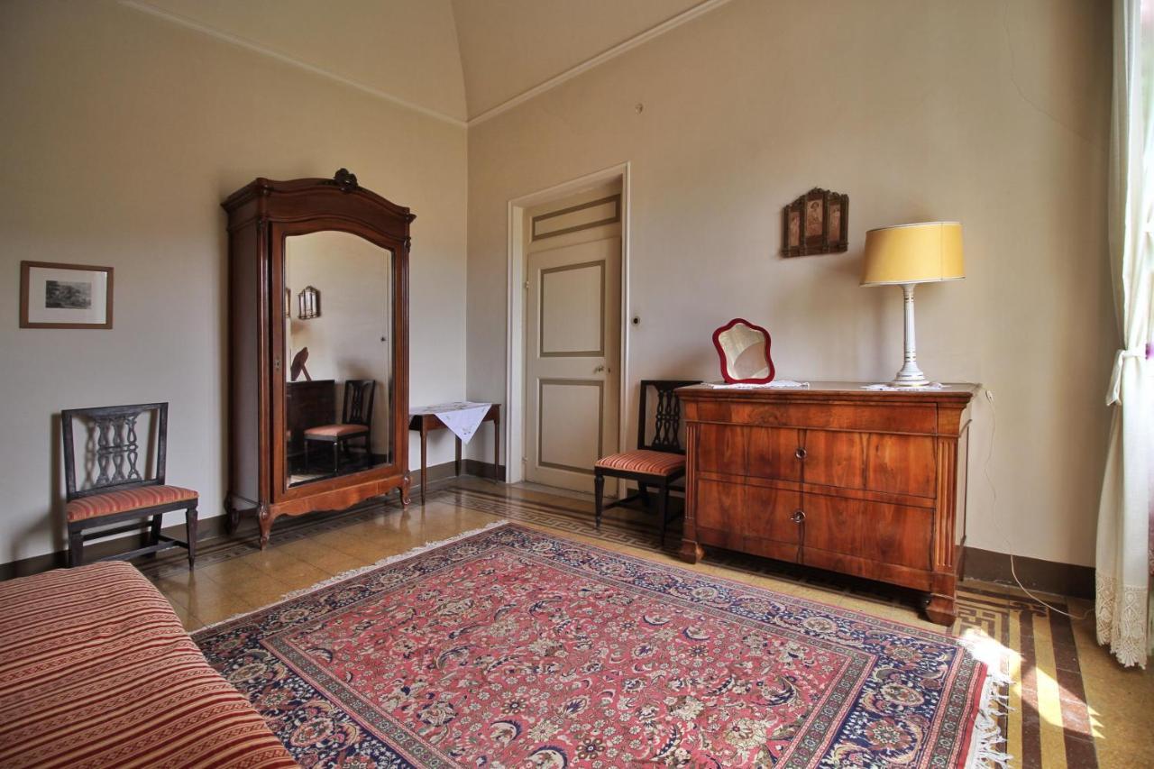 Castello Di Sovicille - Residenza D'Epoca Bed & Breakfast エクステリア 写真