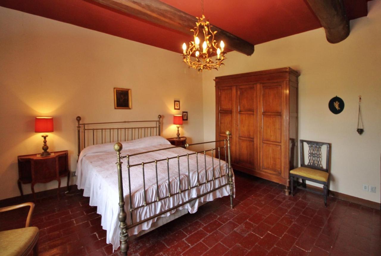 Castello Di Sovicille - Residenza D'Epoca Bed & Breakfast エクステリア 写真