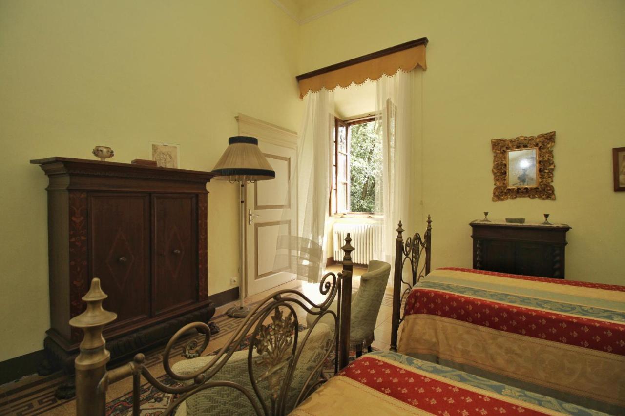 Castello Di Sovicille - Residenza D'Epoca Bed & Breakfast エクステリア 写真
